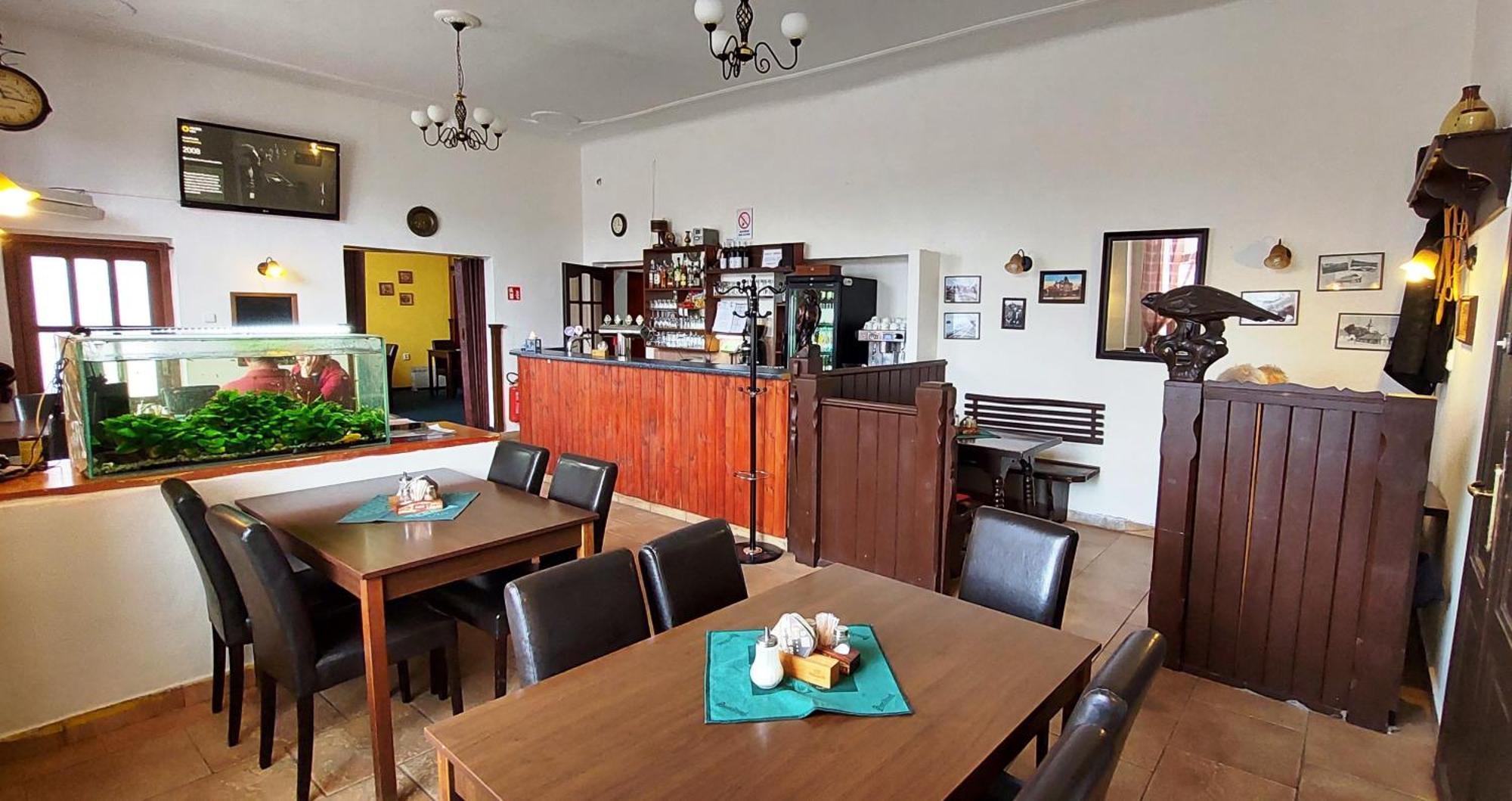 Hotel Grand Řevnice Zewnętrze zdjęcie