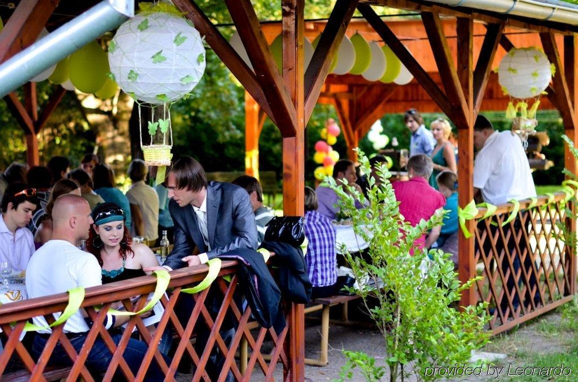Hotel Grand Řevnice Udogodnienia zdjęcie