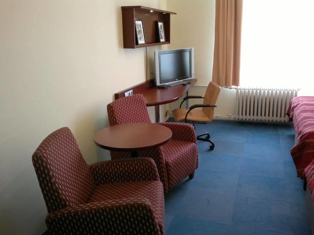 Hotel Grand Řevnice Zewnętrze zdjęcie